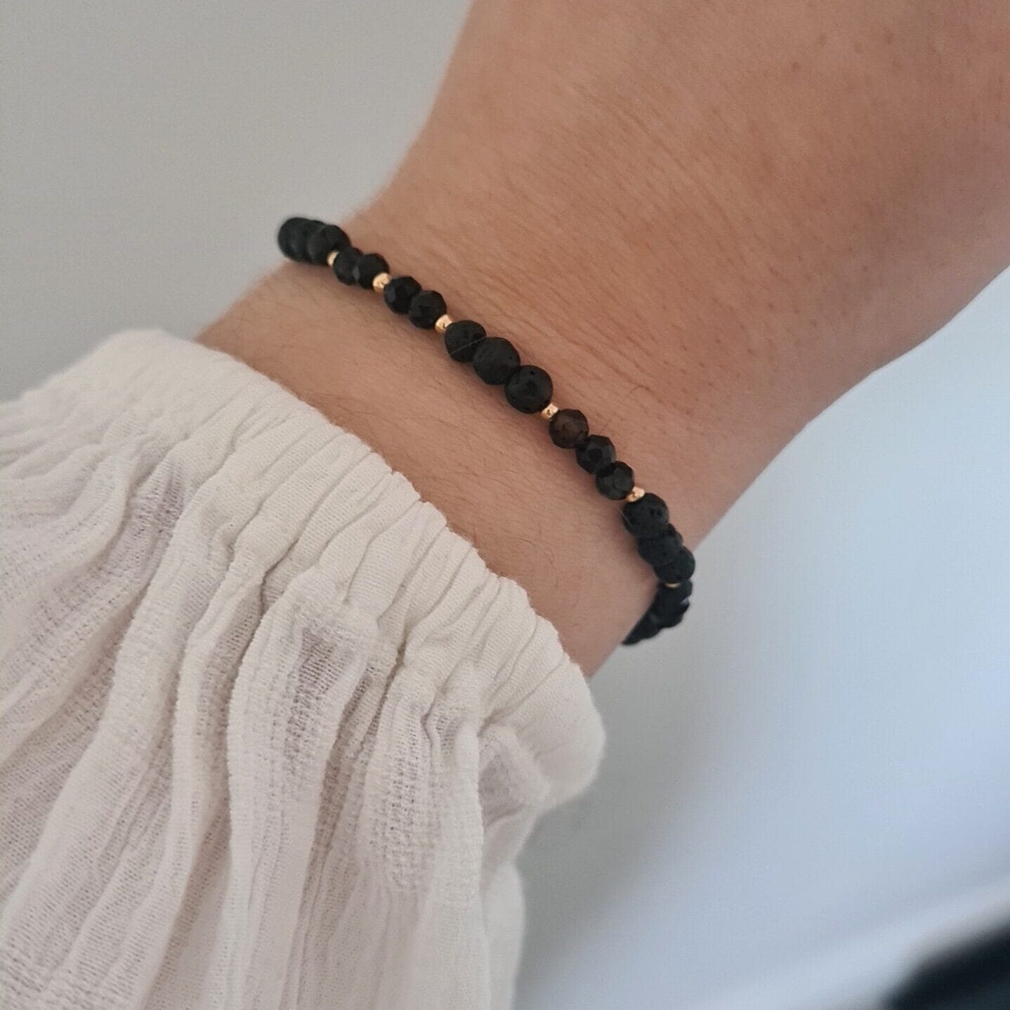 Bracelet Eve with Volcanic Lava and Black Spinel - Image 6