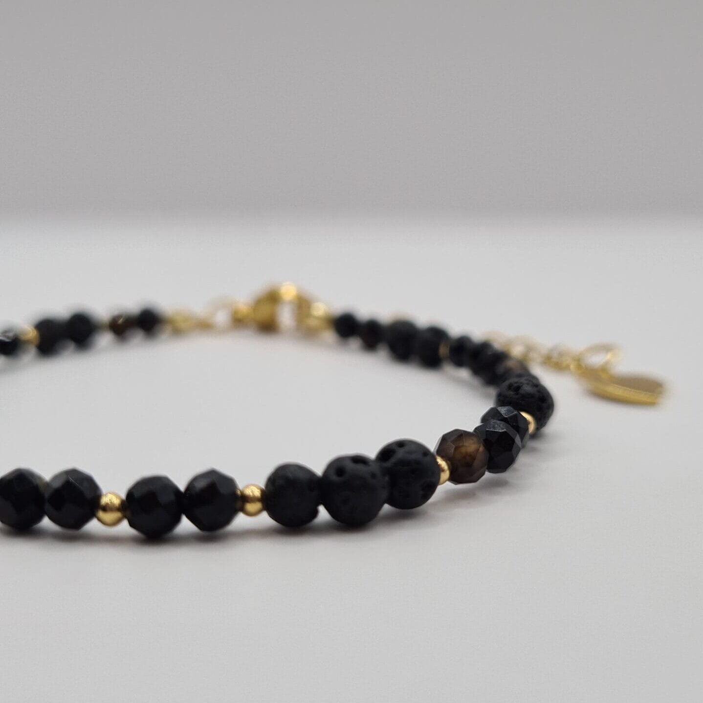 Bracelet Eve with Volcanic Lava and Black Spinel - Image 2
